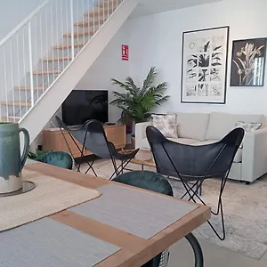 https://lanuza11.hotelsinnerja.org
